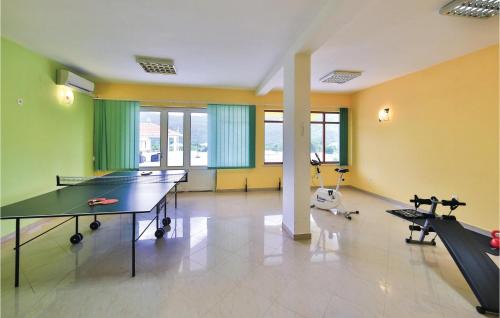 Primorski Dolac Casa | Nice Home In Primorski Dolac With Sauna