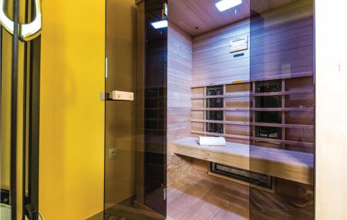 Primorski Dolac Casa | Nice Home In Primorski Dolac With Sauna