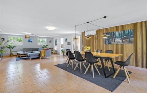 Rrvig Casa | Nice Home In Rørvig With Kitchen