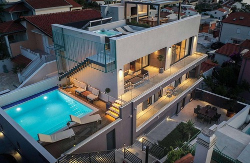 Razanj Casa | Bonita casa en Razanj con sauna