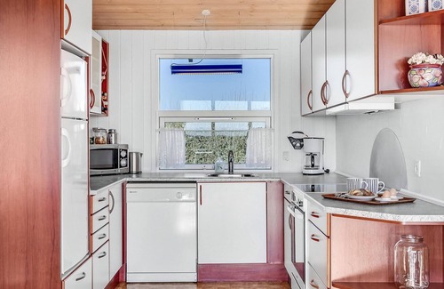 Ronde Casa | Hermosa casa en Rønde con vista al mar
