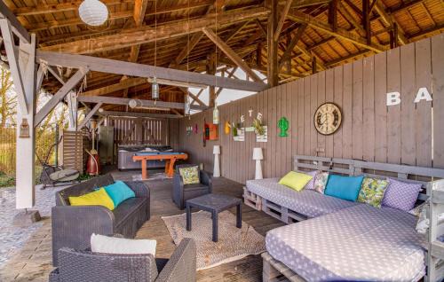 Savignac-sur-Leyze Casa | Nice Home In Savignac-Sur-Leyze