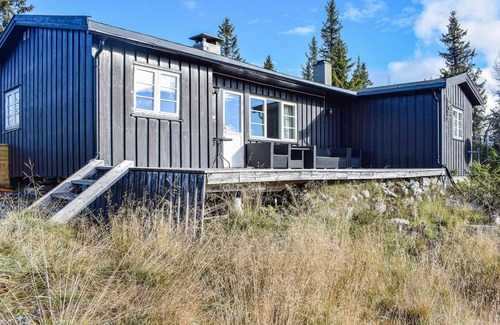 Oyer Casa | Nice home in Sjusjoen