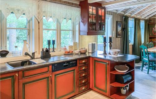 Sykkylven Casa | Nice Home In Sykkylven With Kitchen