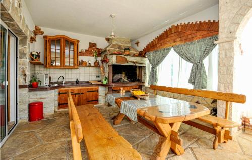 Plano Casa | Nice Home In Trogir With House Sea View
