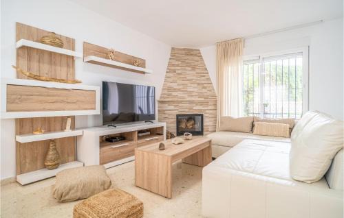 Benajarafe Casa | Nice Home In Vélez-Málaga With Wifi