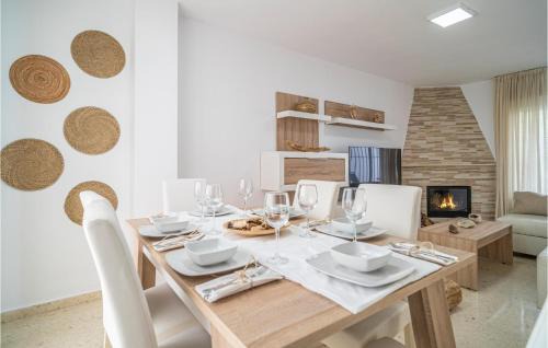 Benajarafe Casa | Nice Home In Vélez-Málaga With Wifi