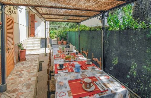 Querceta Casa | Nice home in Versilia
