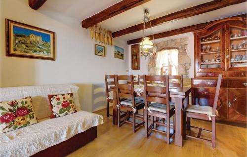 Cres Casa | Nice Home In Vidovici With Wifi