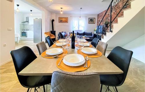 Cove Tri Zala (Zrnovo) Casa | Nice Home In Vrgorac With Wifi