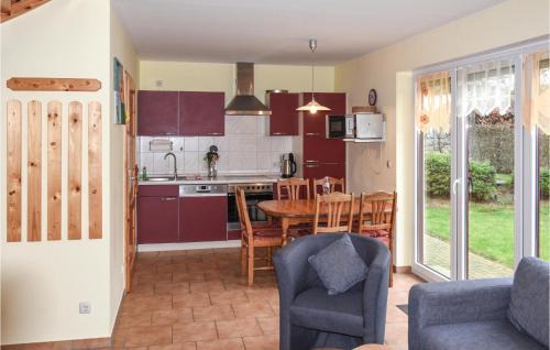 Wohlenberg Casa | Nice Home In Wohlenberg With Kitchen
