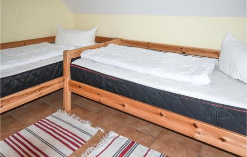 Wohlenberg Casa | Nice Home In Wohlenberg With Kitchen