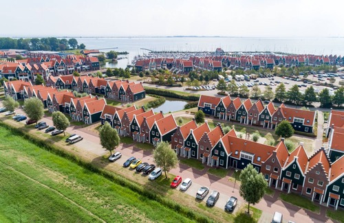 Volendam Apartamento | Nice hotel room only 1 km from Volendam Centre