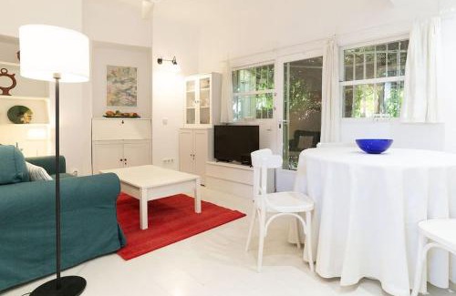 Puerta del Angel Apartamento | Nice house with courtyard in Puerta del Angel - Mauregato
