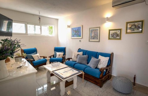 Splitska Casa | Nice house with pool-Splitska