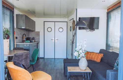 Municipality of Uitgeest Alquiler De Eote | A comfortable barge close to the sea and towns