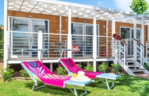 Le Rocchette Casa | Precioso apartamento en villa con piscina, WIFI, A/C, jacuzzi, TV, terraza y aparcamiento