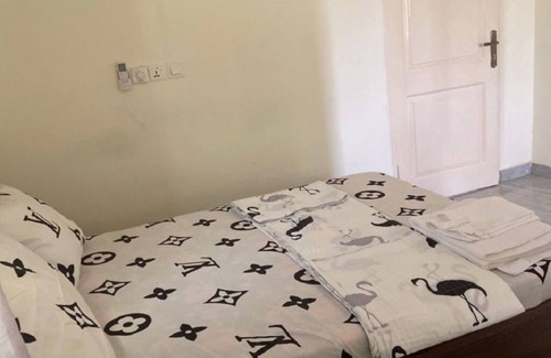 Adenta Apartamento | Nice lakeside Estate Apartment close to the Airport and center of Accra.
