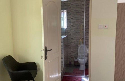 Adenta Apartamento | Nice lakeside Estate Apartment close to the Airport and center of Accra.
