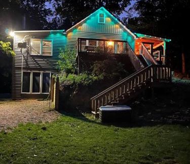 Southmont Casa | Nice little cabin at the lake