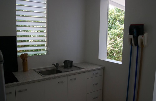 Sainte-Anne Cabaña | Un bonito y pequeño apartamento cómodo en 5 minutos las playas más bellas de Santa Ana