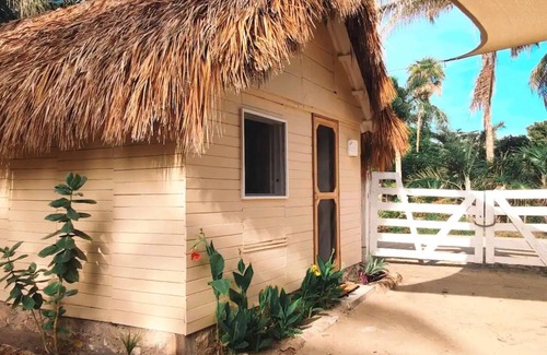 El Cuyo Cabina | Bonita casa privada cerca de la playa.