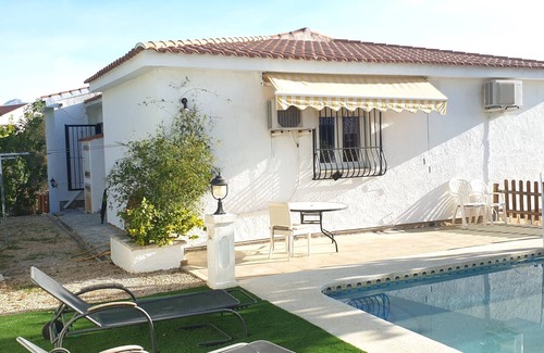 La Colina Casa | Bonita casa de campo tranquila con piscina