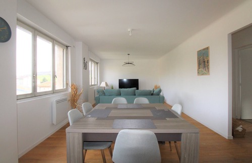 Lay-Saint-Christophe Apartamento | Nice, quiet apartment