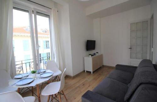 Lepante Quarter Apartamento | Nice Renting - NOTRE DAME - Cosy Loft Perfect View on the roofs