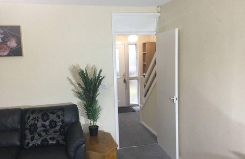 Manchester Casa | Nice Residential Within Easy Reach To Town