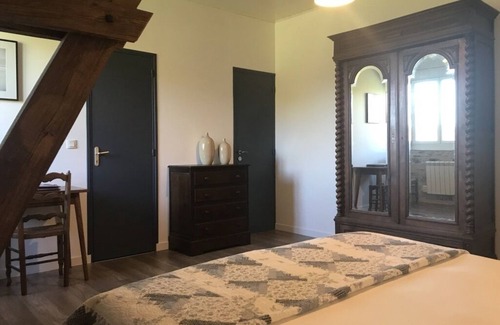 Chalais Cama Y Desayuno | Bonita habitación (4/4) en la antigua granja