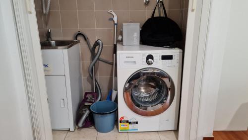 Broadmeadows Casa | Nice room close to Melb Airport