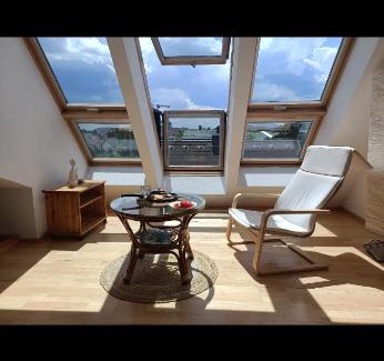 Liesing Casa | Nice Room in a Sunny appartement