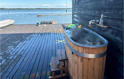 Biddinghuizen Alquiler De Eote | Nice Ship In Biddinghuizen With Kitchen