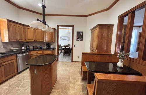Oklahoma City Casa | Nice, Spacious 3 Bed 2bath house on Megan Dr Oklahoma City