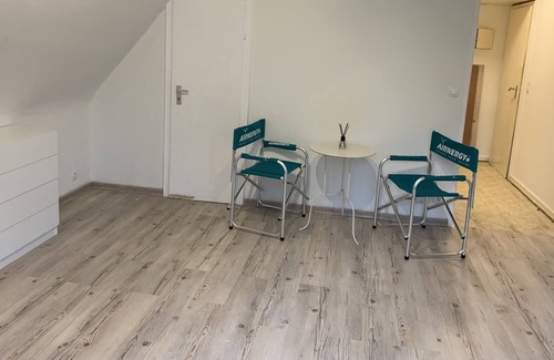Rungsdorf Apartamento | Bonito estudio (ático) con balcón, ubicación central