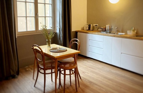 Cluny Apartamento | Nice studio in the historic center with garden