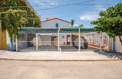 El Manglito Apartamento | Nice Studio With Kitchenette and Close to the Boardwalk and the Beach