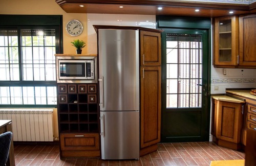 Arges Chalet De Esquí | Agradable adosado con piscina privada, BBC y a 2,5 km de Puy Du Fou.