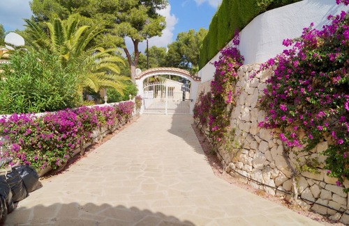 Teulada Villa | Bonita villa en barrio tranquilo en Moraira con piscina privada