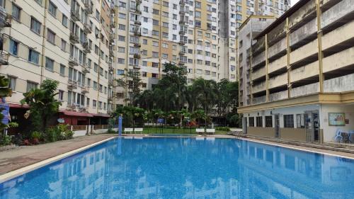 Bukit Jalil Apartamento | Nicely furnished with pool at Serdang Raya
