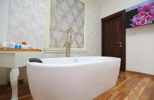 Katukitula Casa | Nicholas Cottage