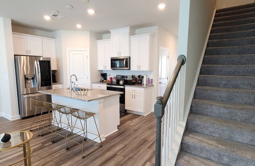 Oakdale Casa | Nicknamed The Blue Oasis for its elegant decor and cozy atmosphere.