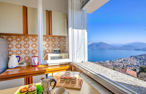 Levo Apartamento | Nicoletta's Lake View en Stresa Hills, Stresa, Italia