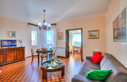 Levo Apartamento | Nicoletta's Lake View Stresa - Happy Rentals