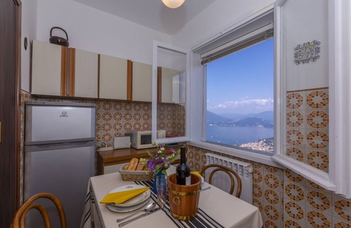 Levo Apartamento | Nicoletta's Lake View Stresa