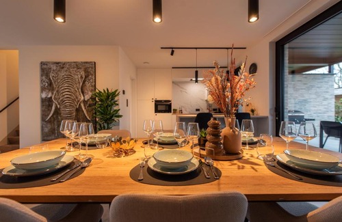 Riemst Casa | NIEUW De Grenspaal NOORD 6P - 3SLPK 5 min Maastricht - SAUNA - LAADPAAL