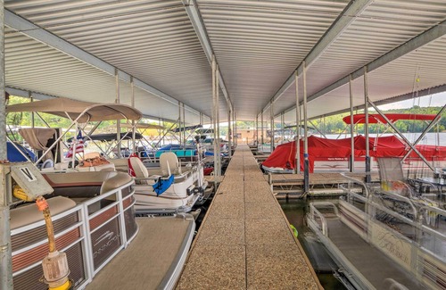 Cadiz Cabina | Nifty Cadiz Cabin in Moon River Marina Resort