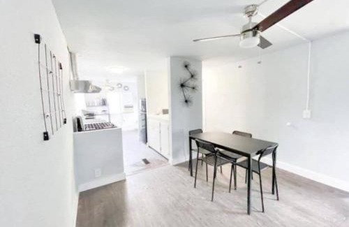 Visalia Casa | Nifty Trailer With Spacious Parking