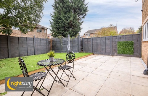 Stonnall Casa | Night Stay - Alpha House